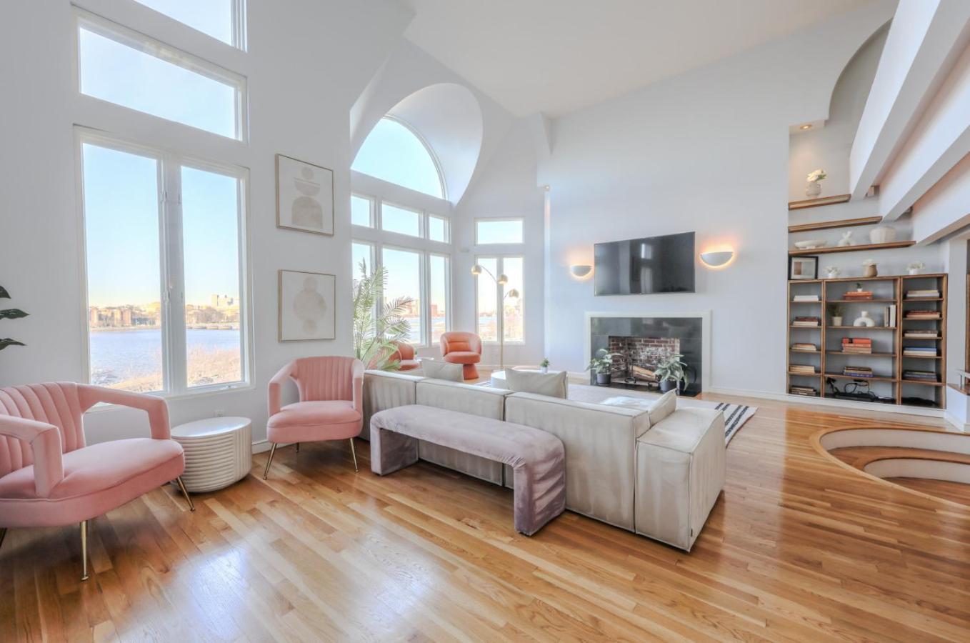 Luxurious Fenway 2br Penthouse With Roof Decks Apartamento *